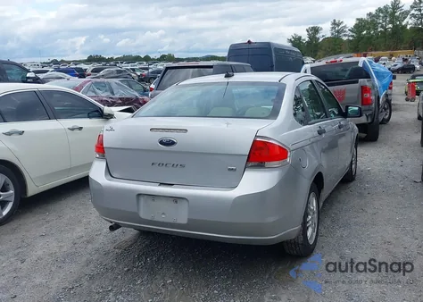 2011 Ford Focus Se z USA, uszkodzony, nr VIN 1FAHP3FN0BW142602